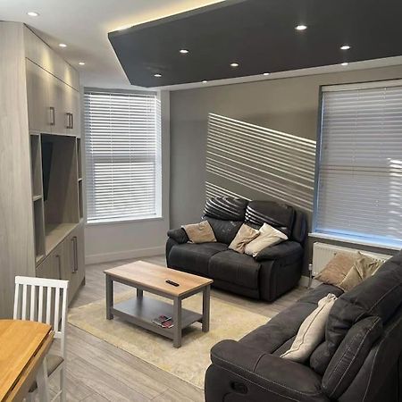 1 Bedroom Flat, Fully Furnished Kingston upon Hull Ngoại thất bức ảnh