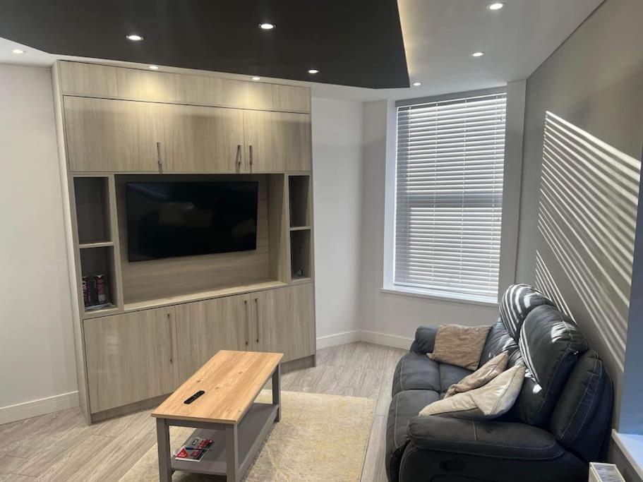 1 Bedroom Flat, Fully Furnished Kingston upon Hull Ngoại thất bức ảnh