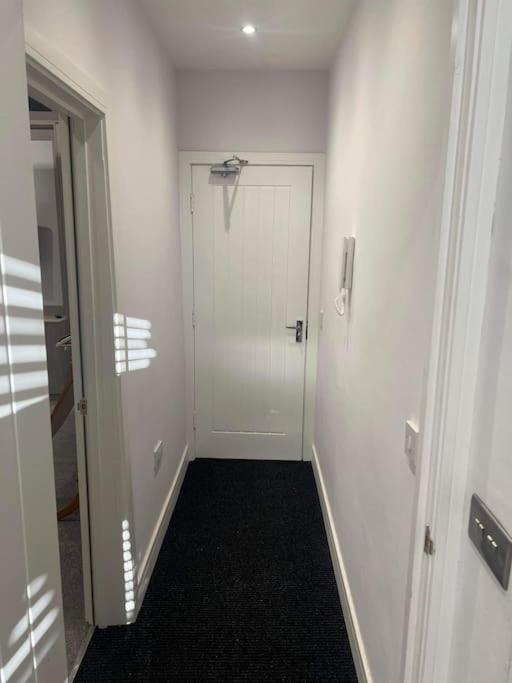 1 Bedroom Flat, Fully Furnished Kingston upon Hull Ngoại thất bức ảnh